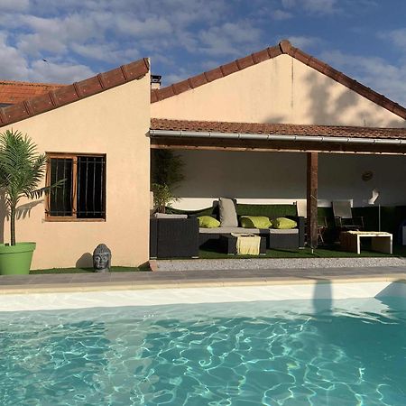 Maison Piscine Et Jacuzzi Saint-Germain-des-Fosses Экстерьер фото