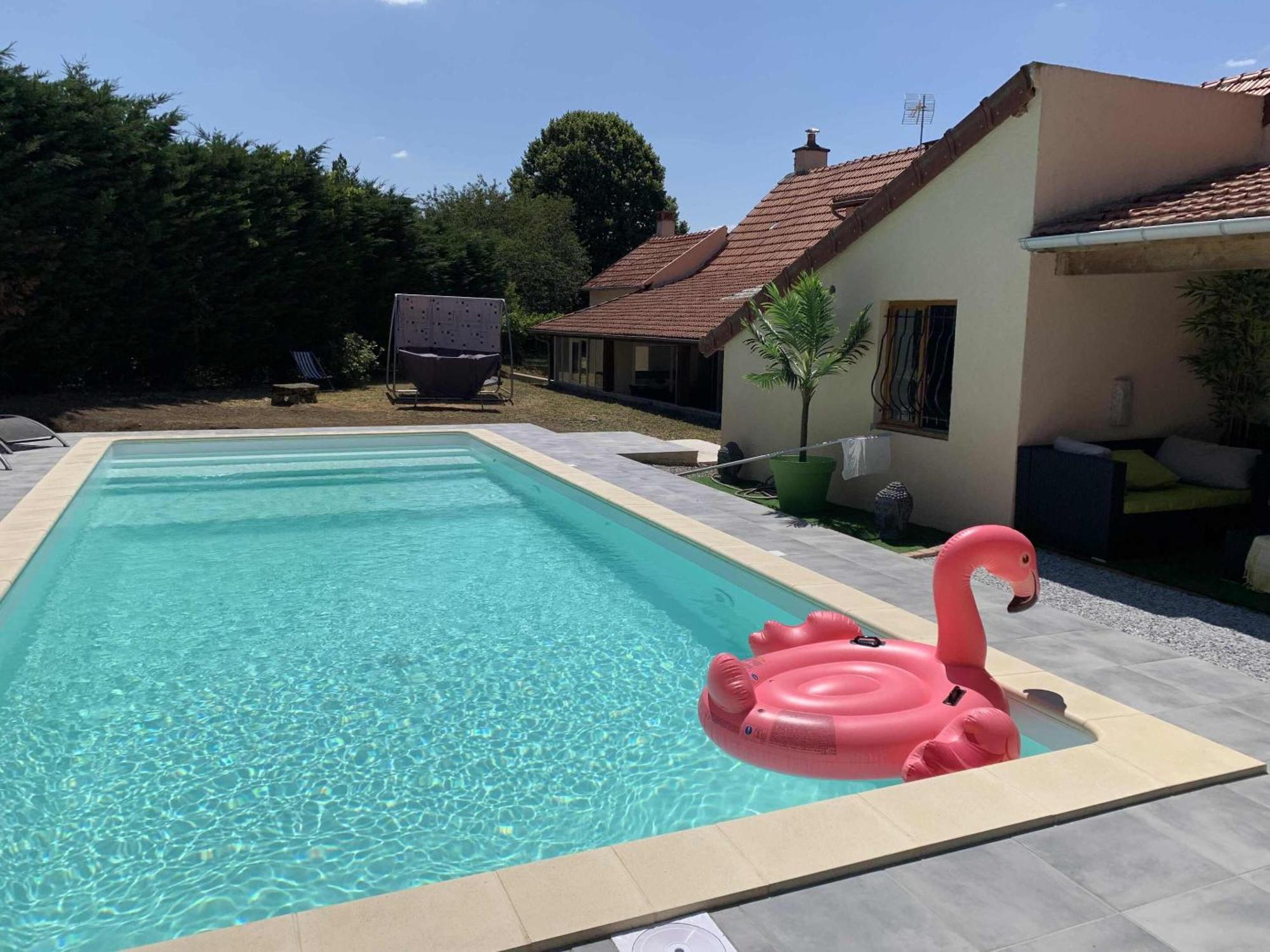 Maison Piscine Et Jacuzzi Saint-Germain-des-Fosses Экстерьер фото