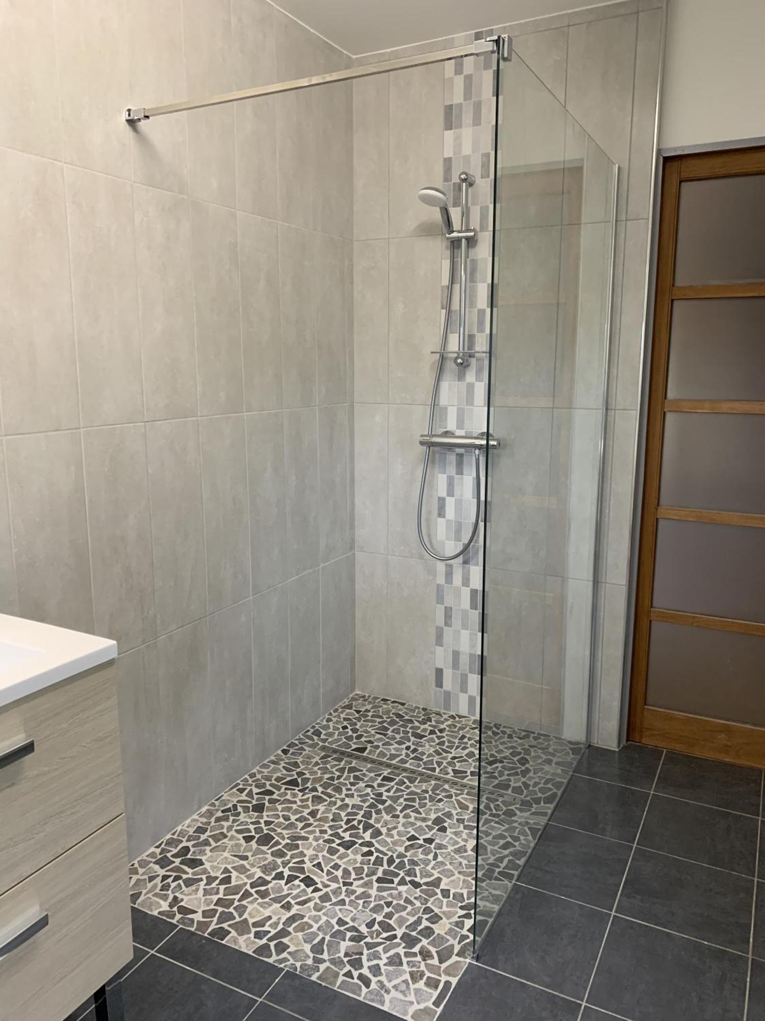 Maison Piscine Et Jacuzzi Saint-Germain-des-Fosses Номер фото