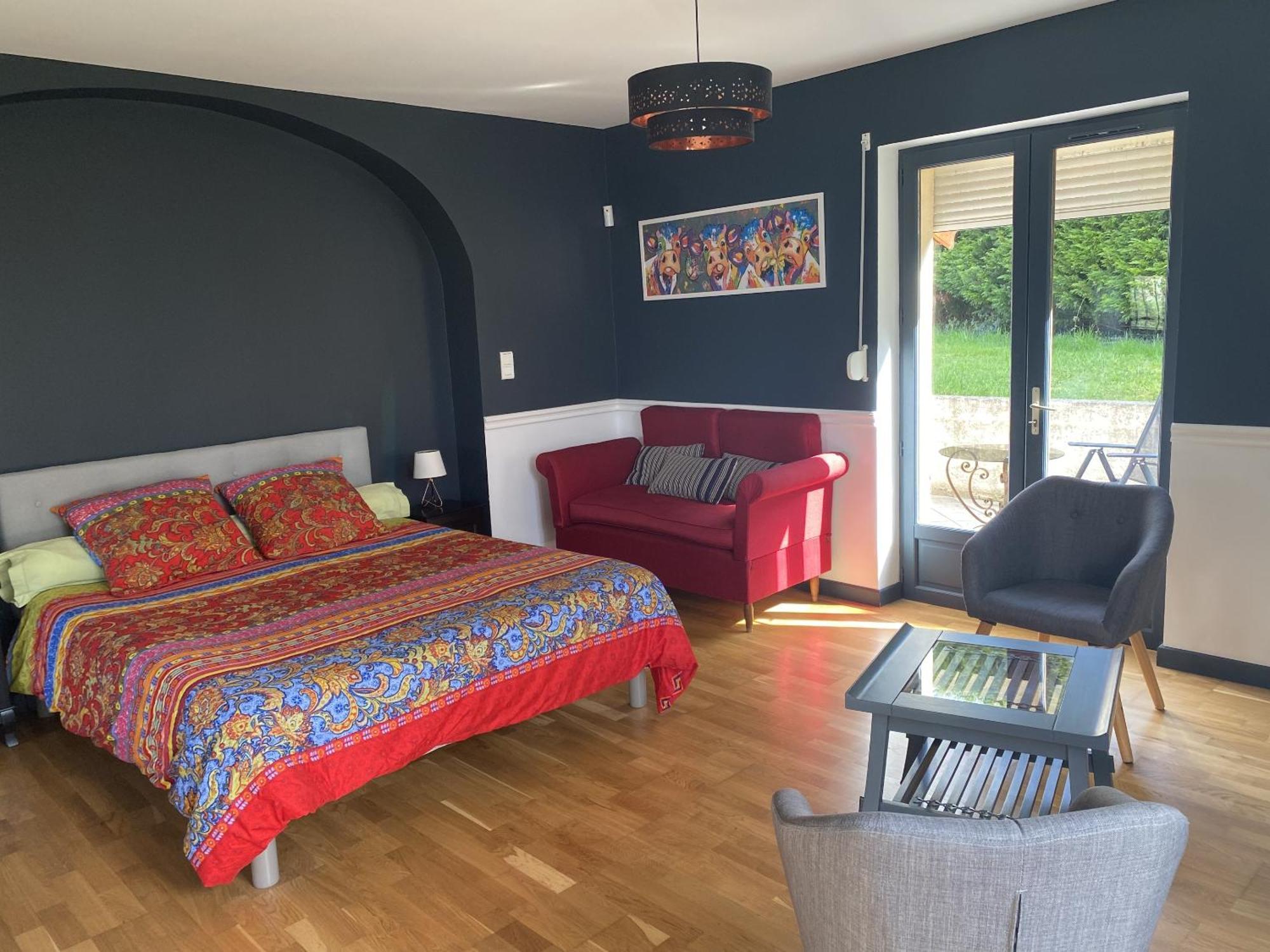 Maison Piscine Et Jacuzzi Saint-Germain-des-Fosses Номер фото
