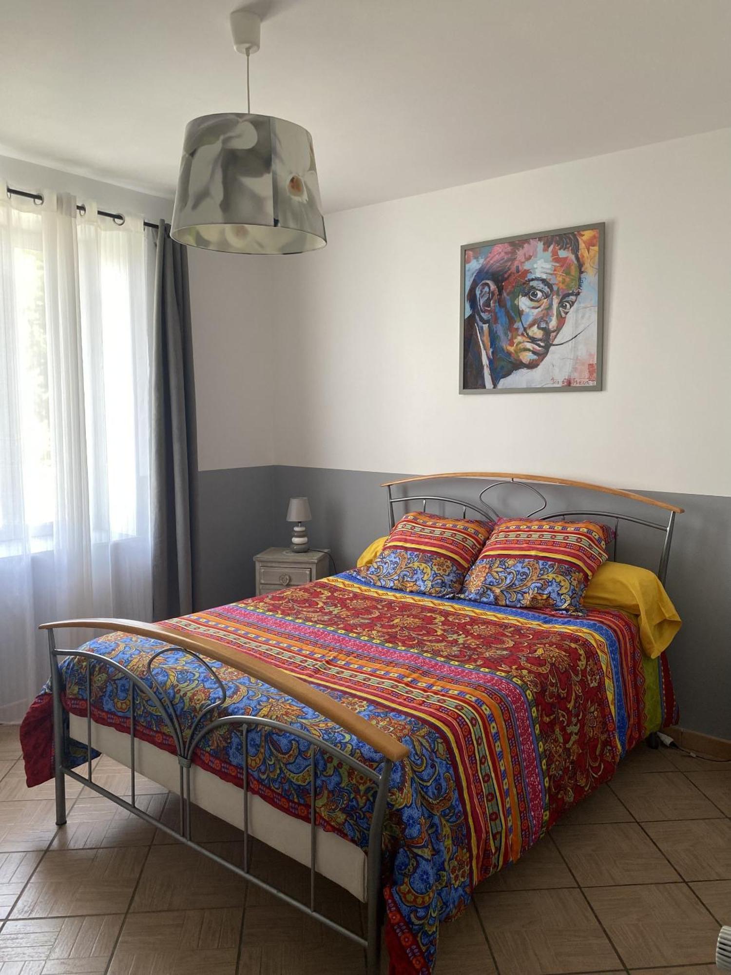 Maison Piscine Et Jacuzzi Saint-Germain-des-Fosses Номер фото
